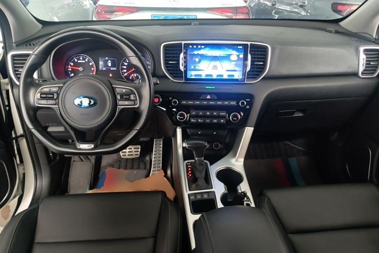 Used Kia KX5 2016 1.6T Automatic Two-Wheel Drive DLX Center Console