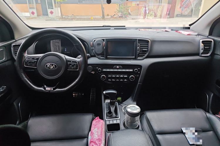 Used Kia KX5 2016 1.6T Automatic Two-Wheel Drive DLX Center Console