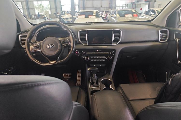 Used Kia KX5 2016 1.6T Automatic Two-Wheel Drive DLX Center Console