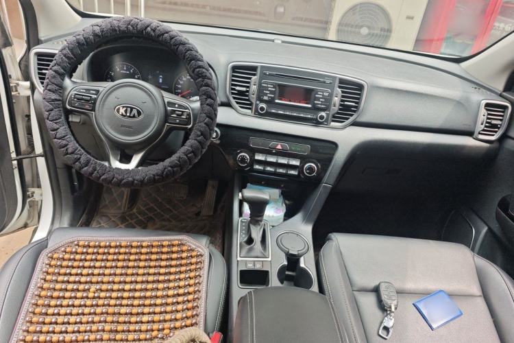 Used Kia KX5 2016 2.0L Automatic 2WD GLS Center Console