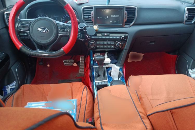 Used Kia KX5 2016 1.6T Automatic Two-Wheel Drive DLX Center Console