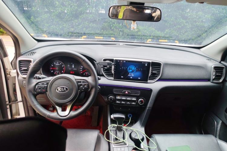 Used Kia KX5 2016 2.0L Automatic 2WD GLS Center Console