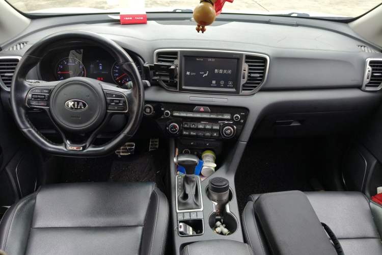Used Kia KX5 2016 1.6T Automatic Two-Wheel Drive Premium Center Console