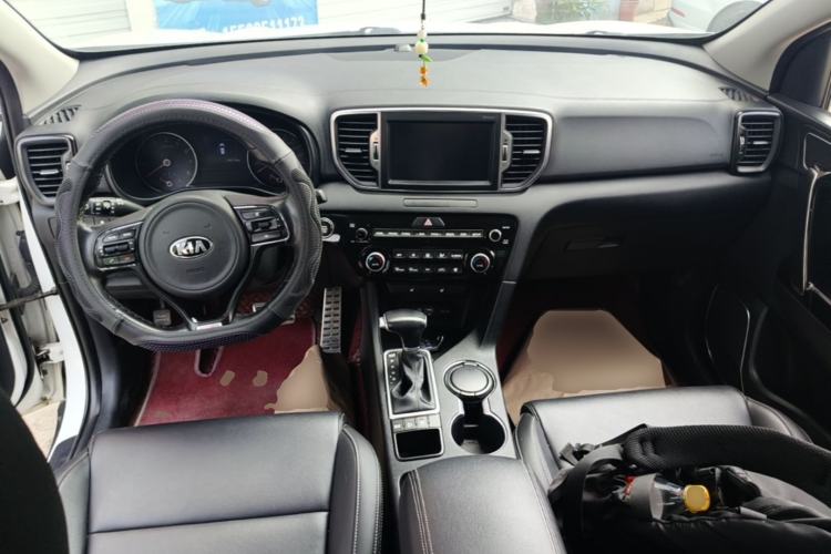 Used Kia KX5 2016 1.6T Automatic Two-Wheel Drive Premium Center Console