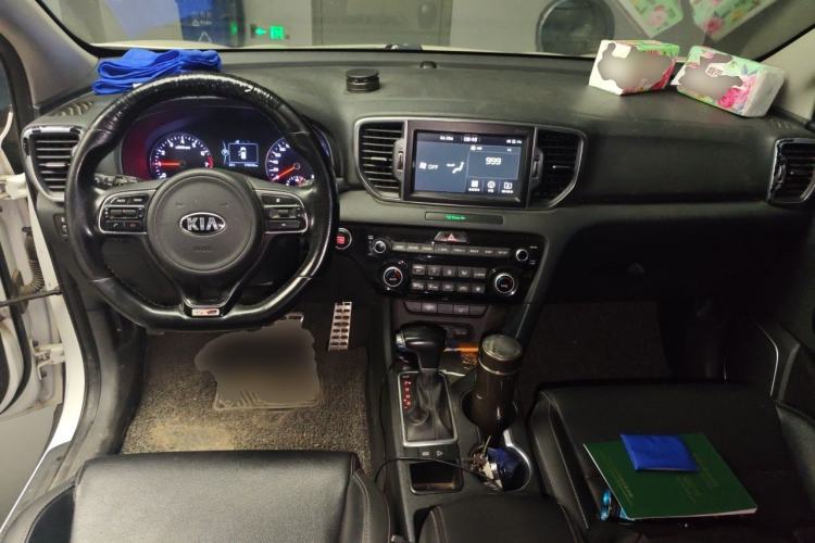 Used Kia KX5 2016 1.6T Automatic Two-Wheel Drive DLX Center Console