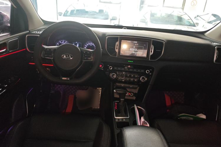 Used Kia KX5 2016 1.6T Automatic Two-Wheel Drive DLX Center Console