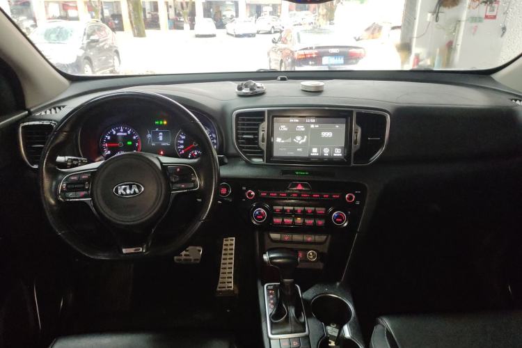 Used Kia KX5 2016 1.6T Automatic Two-Wheel Drive DLX Center Console