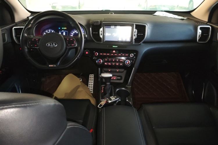 Used Kia KX5 2016 1.6T Automatic Two-Wheel Drive DLX Center Console