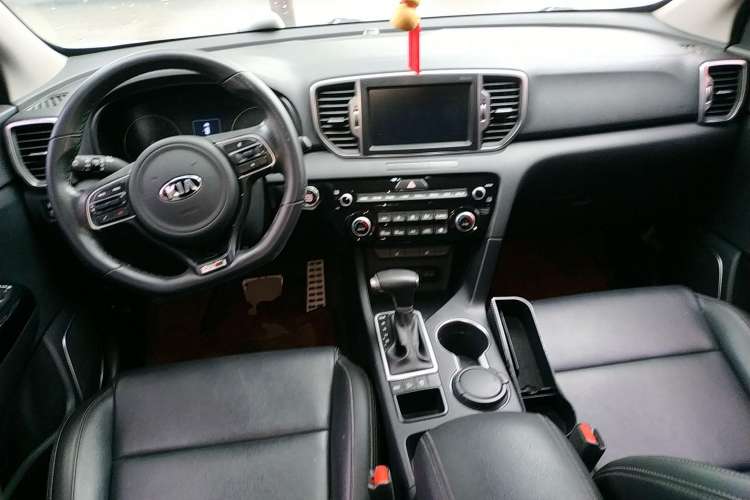 Used Kia KX5 2016 1.6T Automatic Two-Wheel Drive DLX Center Console