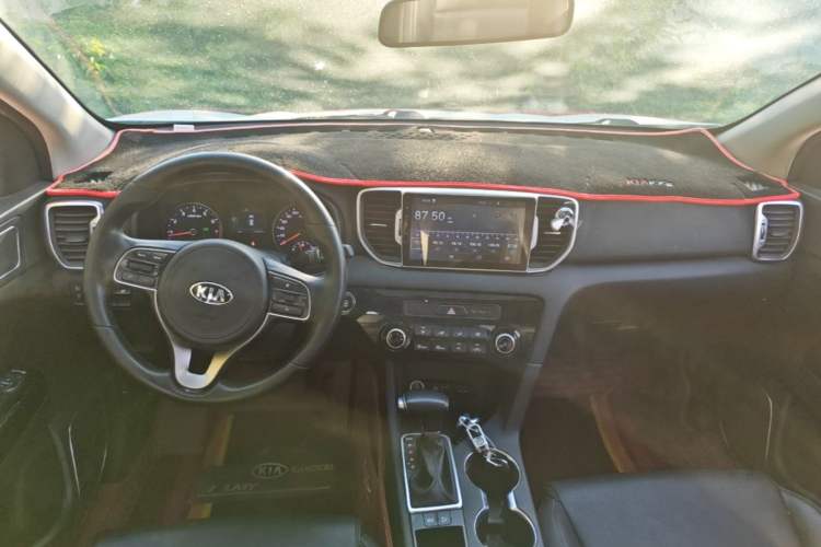 Used Kia KX5 2016 2.0L Automatic 2WD GLS Center Console
