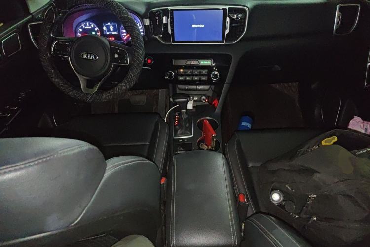 Used Kia KX5 2016 2.0L Automatic 2WD GLS Center Console