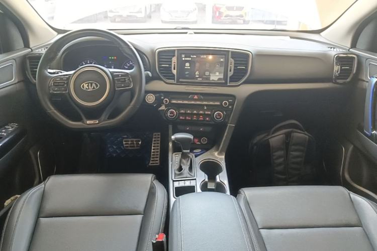 Used Kia KX5 2016 1.6T Automatic Two-Wheel Drive DLX Center Console