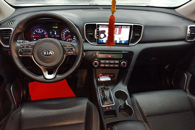 Used Kia KX5 2016 2.0L Automatic 2WD GLS Center Console