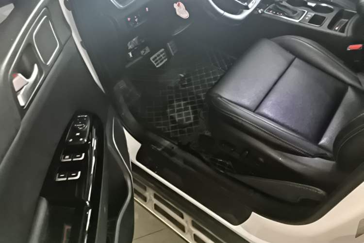 Used Kia KX5 2016 1.6T Automatic Two-Wheel Drive Premium Driver Seat