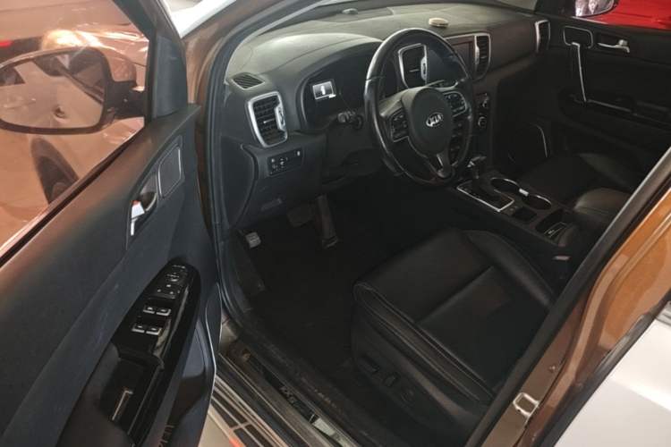 Used Kia KX5 2016 2.0L Automatic 2WD Premium Driver Seat