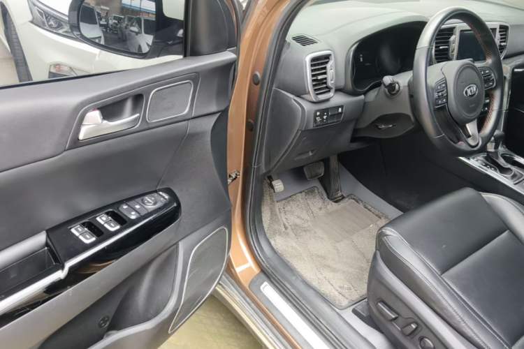 Used Kia KX5 2016 2.0L Automatic 2WD Premium Driver Seat