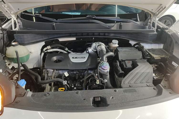 Used Kia KX5 2016 1.6T Automatic Two-Wheel Drive DLX Engine Bay