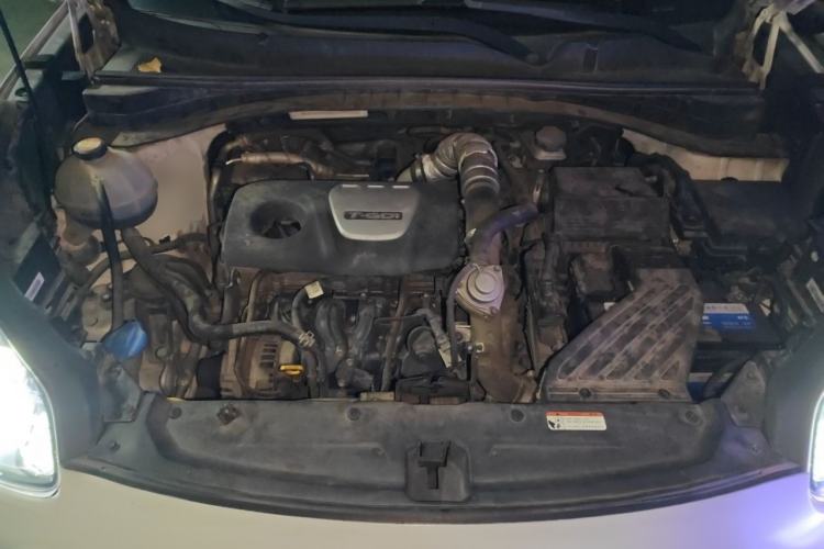 Used Kia KX5 2016 1.6T Automatic Two-Wheel Drive DLX Engine Bay