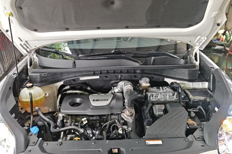 Used Kia KX5 2016 1.6T Automatic Two-Wheel Drive DLX Engine Bay