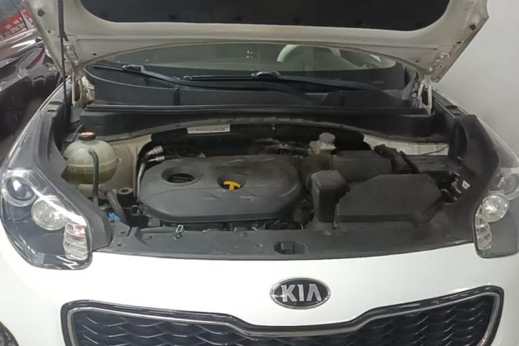 Used Kia KX5 2016 2.0L Automatic 2WD GLS Engine Bay