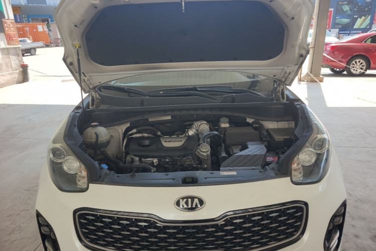 Used Kia KX5 2016 1.6T Automatic Two-Wheel Drive DLX Engine Bay