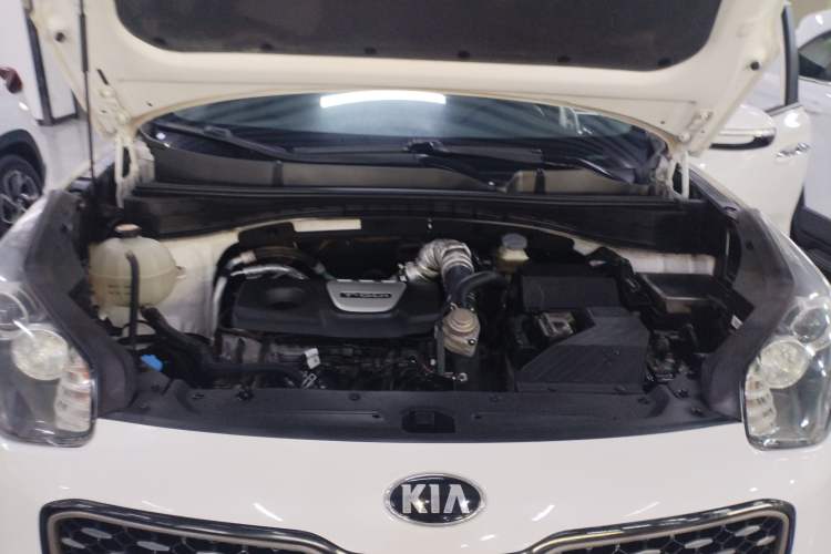 Used Kia KX5 2016 1.6T Automatic Two-Wheel Drive DLX Engine Bay