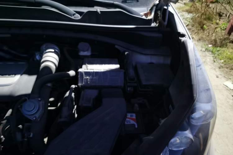 Used Kia KX5 2016 1.6T Automatic Two-Wheel Drive DLX Engine Bay Left