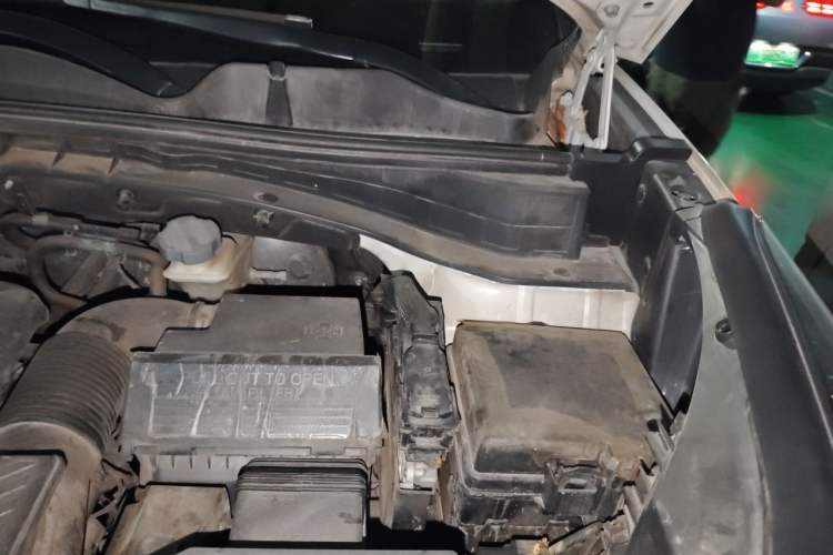 Used Kia KX5 2016 2.0L Automatic 2WD GLS Engine Bay Left