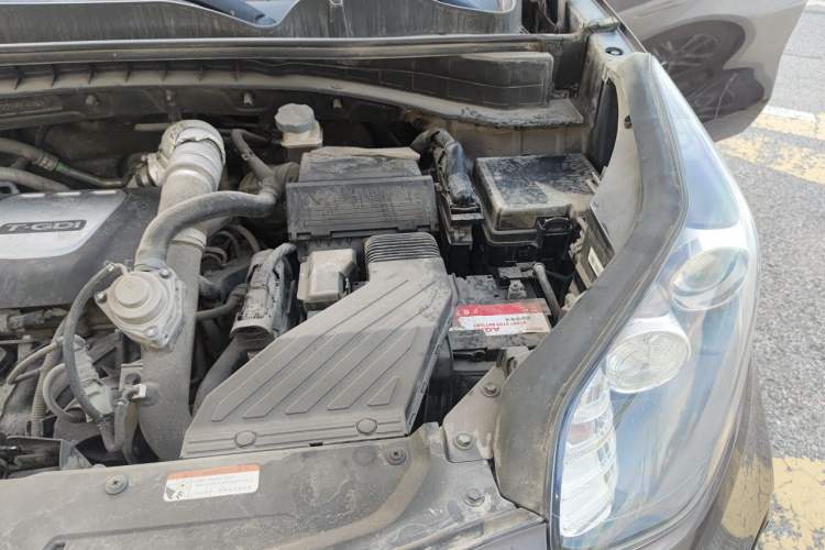 Used Kia KX5 2016 1.6T Automatic Two-Wheel Drive DLX Engine Bay Left