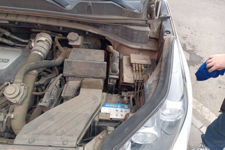 Used Kia KX5 2016 1.6T Automatic Two-Wheel Drive DLX Engine Bay Left