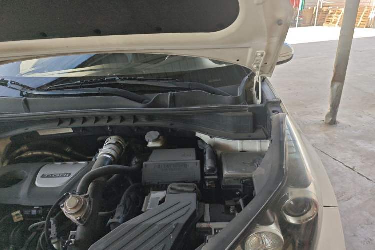 Used Kia KX5 2016 1.6T Automatic Two-Wheel Drive DLX Engine Bay Left