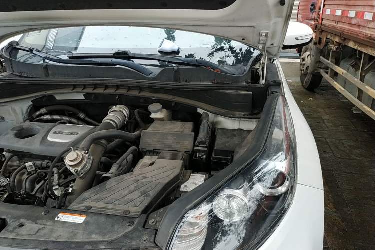 Used Kia KX5 2016 1.6T Automatic Two-Wheel Drive DLX Engine Bay Left