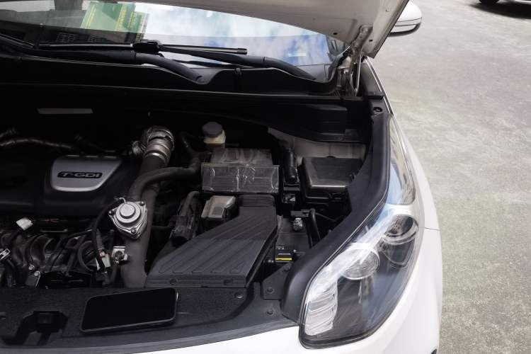 Used Kia KX5 2016 1.6T Automatic Two-Wheel Drive DLX Engine Bay Left