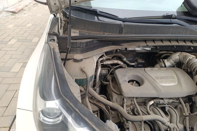 Used Kia KX5 2016 1.6T Automatic Two-Wheel Drive Premium Engine Bay Right