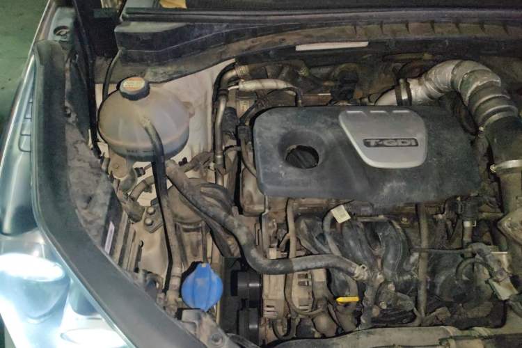 Used Kia KX5 2016 1.6T Automatic Two-Wheel Drive DLX Engine Bay Right