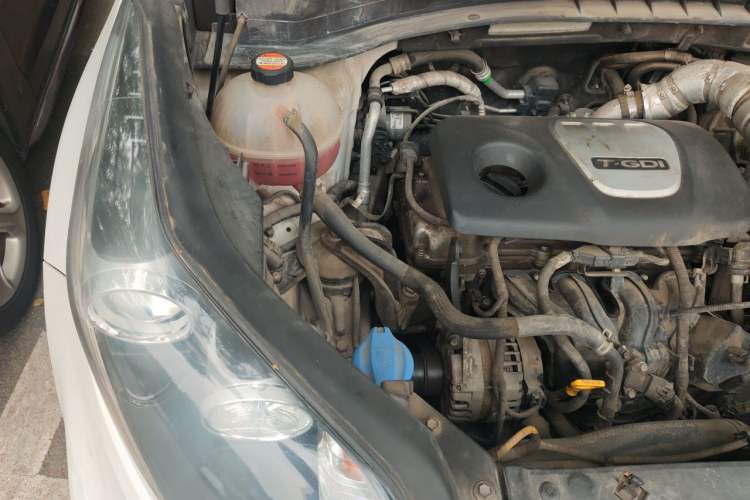 Used Kia KX5 2016 1.6T Automatic Two-Wheel Drive Premium Engine Bay Right