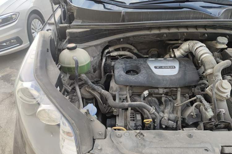 Used Kia KX5 2016 1.6T Automatic Two-Wheel Drive DLX Engine Bay Right