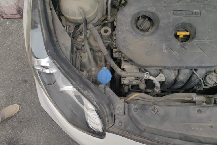 Used Kia KX5 2016 2.0L Automatic 2WD GLS Engine Bay Right