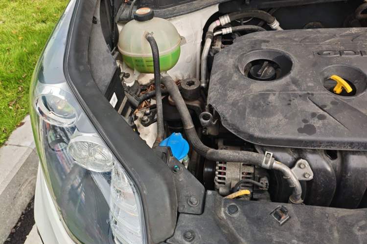 Used Kia KX5 2016 2.0L Automatic 2WD GLS Engine Bay Right