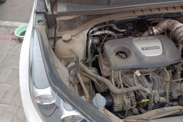 Used Kia KX5 2016 1.6T Automatic Two-Wheel Drive DLX Engine Bay Right
