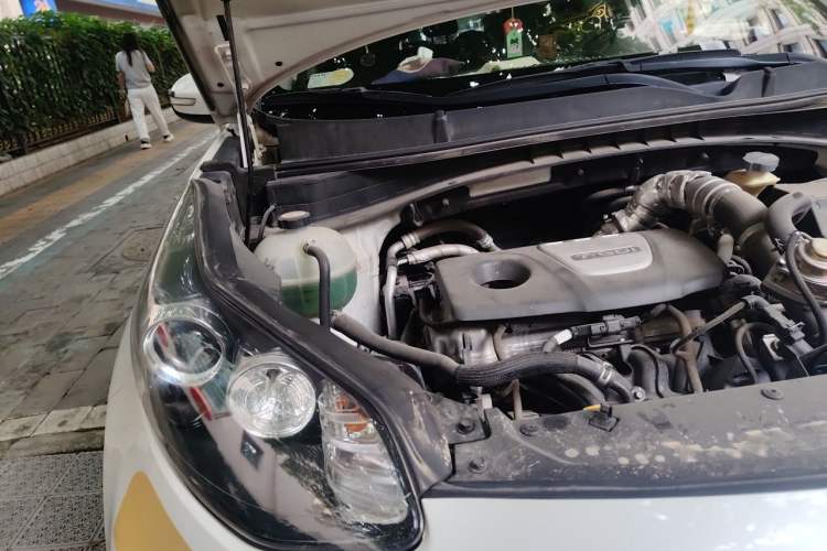 Used Kia KX5 2016 1.6T Automatic Two-Wheel Drive Premium Engine Bay Right