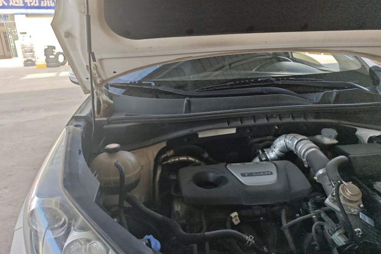 Used Kia KX5 2016 1.6T Automatic Two-Wheel Drive DLX Engine Bay Right