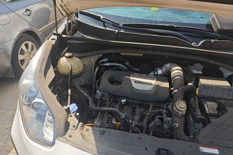 Used Kia KX5 2016 1.6T Automatic Two-Wheel Drive Premium Engine Bay Right