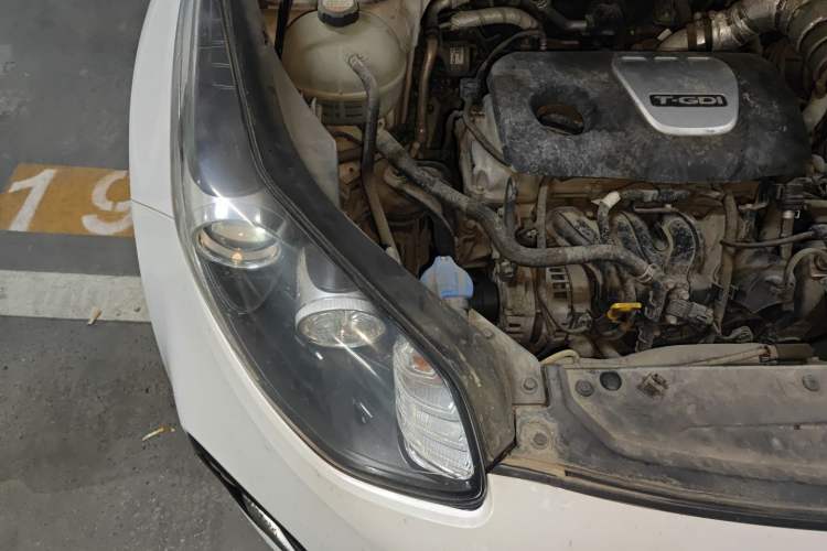 Used Kia KX5 2016 1.6T Automatic Two-Wheel Drive Premium Engine Bay Right