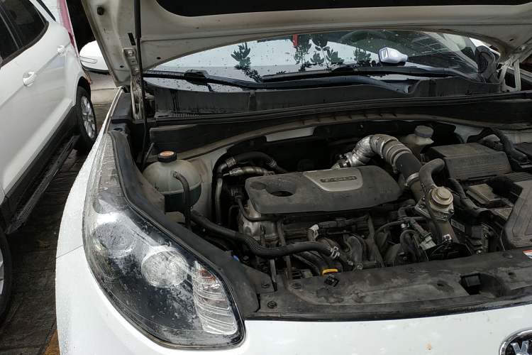 Used Kia KX5 2016 1.6T Automatic Two-Wheel Drive DLX Engine Bay Right