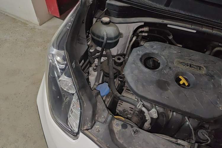 Used Kia KX5 2016 2.0L Automatic 2WD GLS Engine Bay Right
