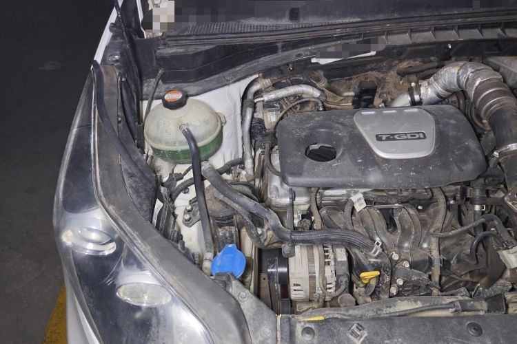 Used Kia KX5 2016 1.6T Automatic Two-Wheel Drive DLX Engine Bay Right