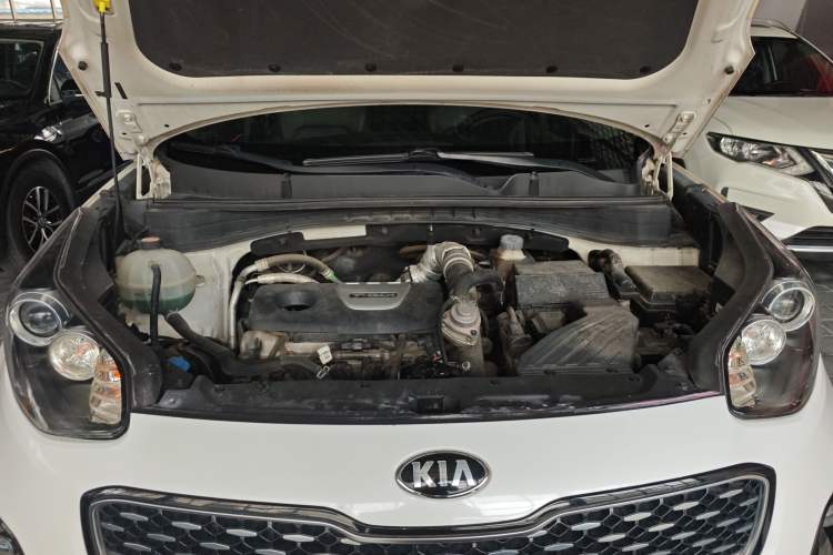 Used Kia KX5 2016 1.6T Automatic Two-Wheel Drive DLX Engine Bay
