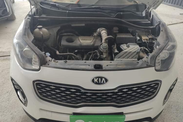 Used Kia KX5 2016 1.6T Automatic Two-Wheel Drive DLX Engine Bay