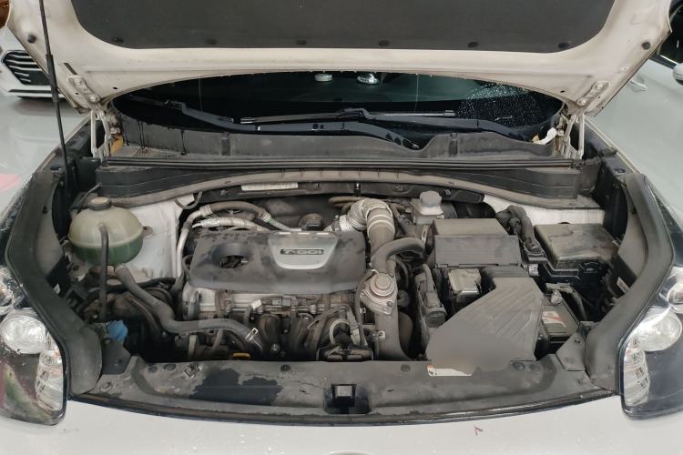 Used Kia KX5 2016 1.6T Automatic Two-Wheel Drive DLX Engine Bay